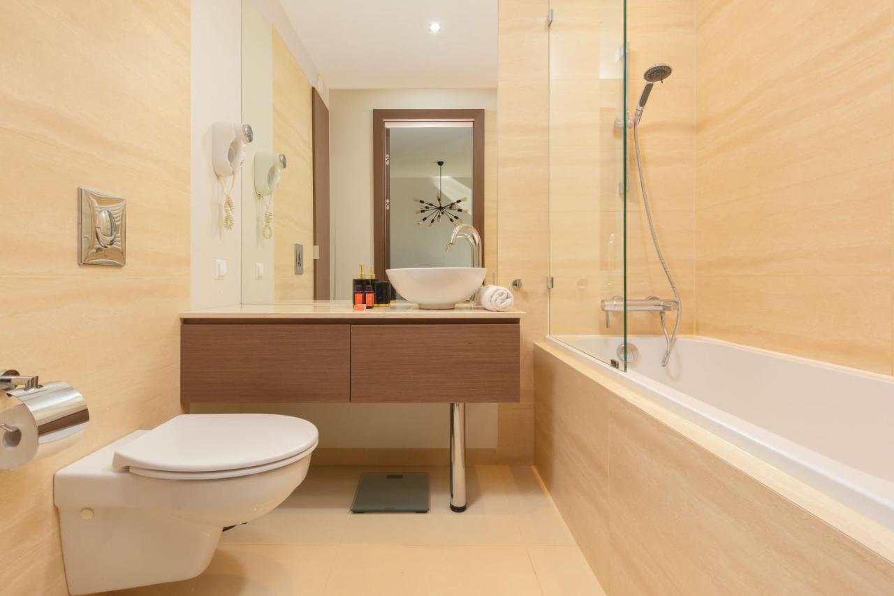 Platinum Towers Apartment With Parking By Renters Prestige وارسو المظهر الخارجي الصورة
