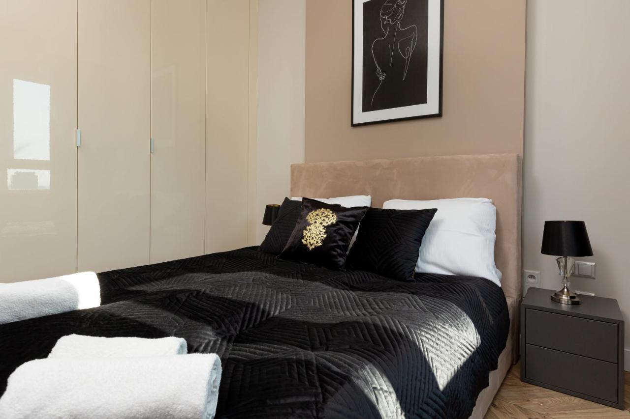 Platinum Towers Apartment With Parking By Renters Prestige وارسو المظهر الخارجي الصورة
